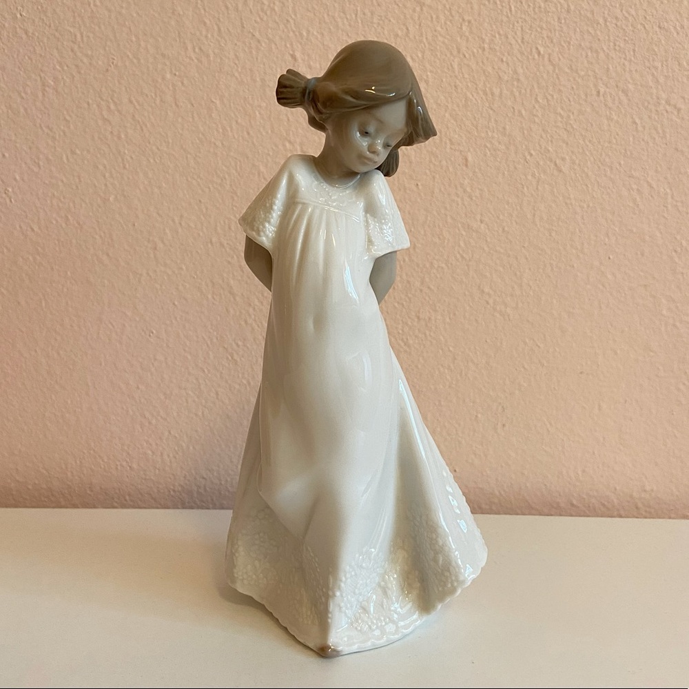 NAO by LLADRO | So Shy Porcelain Figurine - 01109